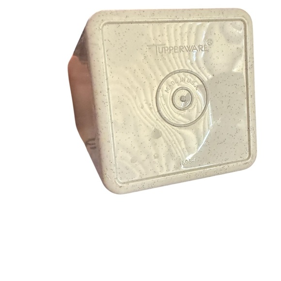 Vintage Tupperware Velveeta Cheese Keeper – White with Blue Lid (1960s) - Picture 3 of 7